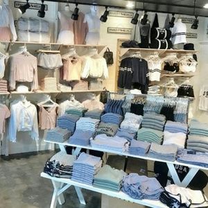 ISO OF BRANDY MELVILLE!